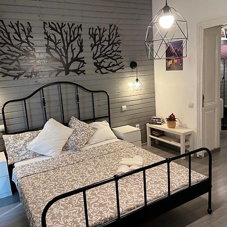 Old Town Impressionist Apartment Βουκουρέστι Εξωτερικό φωτογραφία