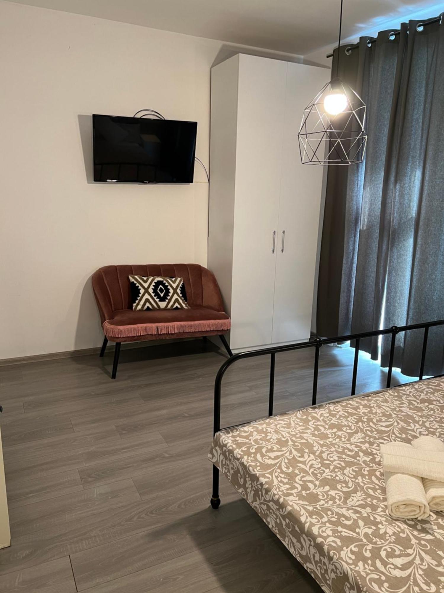 Old Town Impressionist Apartment Βουκουρέστι Εξωτερικό φωτογραφία
